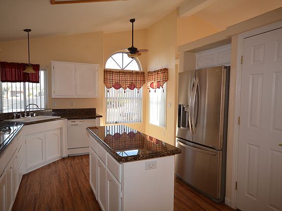 KITCHEN ALT VIEW