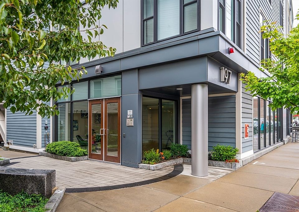 1st image of 197 Washington St #409