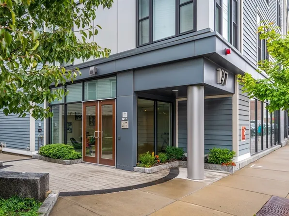 197 Washington St #409, Somerville, MA 02143