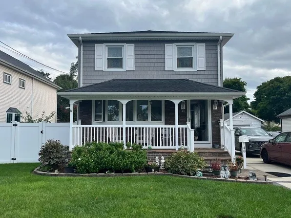 48 Silver Street, Patchogue, NY 11772