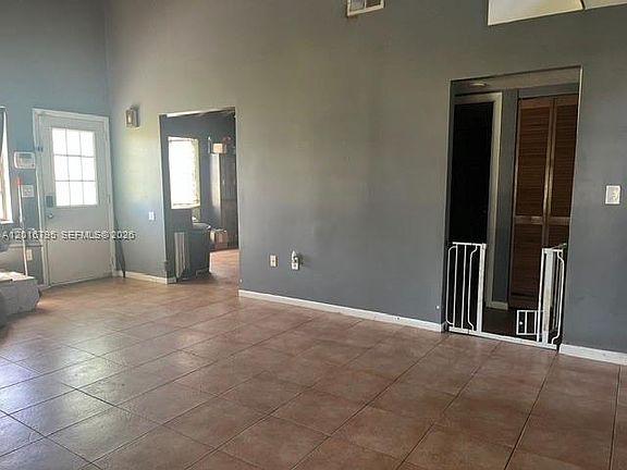 3rd image of 5900 Bamboo Dr