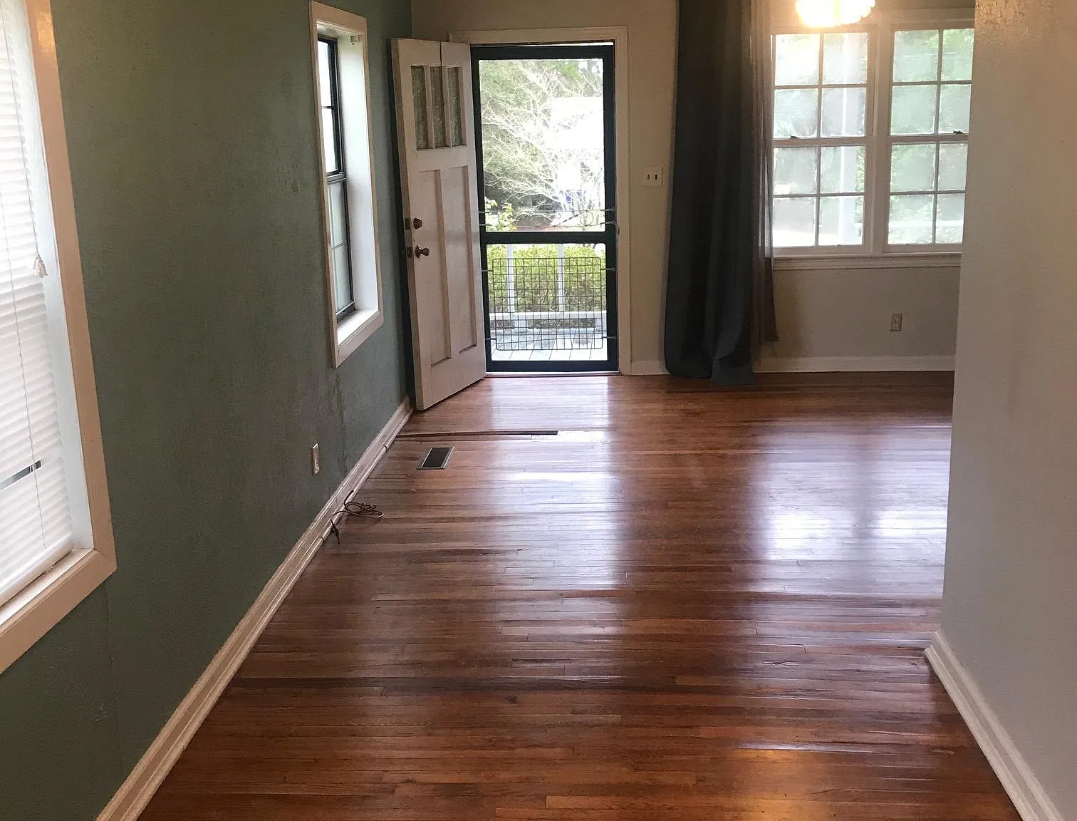 2 bed, 920 sqft, $1,300 — Photo 3