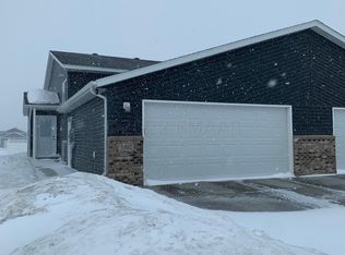 3302 Maple Leaf Loop S, Fargo, ND 58104
