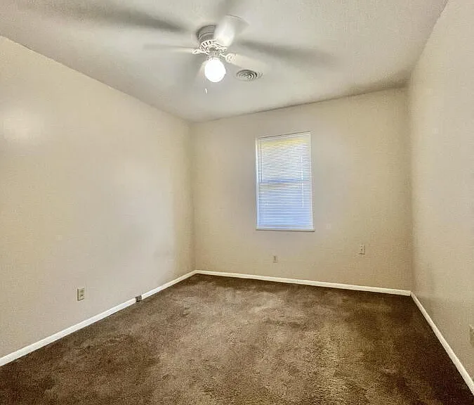 109 N West Ln — Photo 14