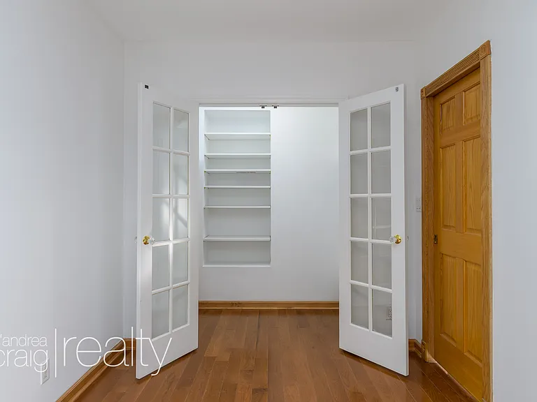 440 De Graw St #2 — Photo 6