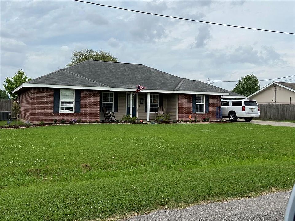 1st image of 610 Royale Dr