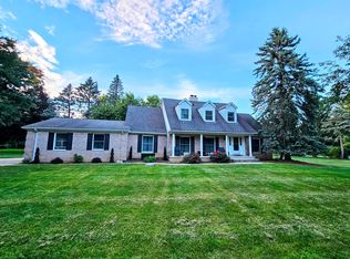 10457 Blaine Rd, Brighton, MI 48114