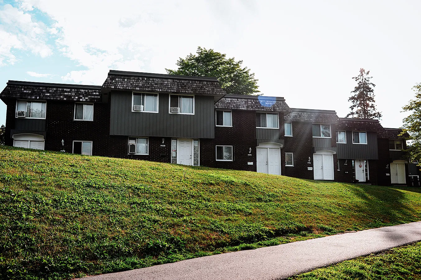 Lord Halifax Place Garden Homes — Photo 3