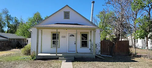 826 Forest Ave Photo 1