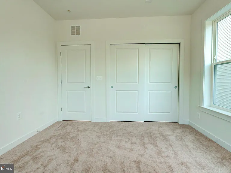 16108 Frederick Rd — Photo 30