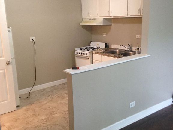 5th image of 12510 S Lincoln St APT 9