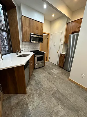 Rented by Camelot Realty Group | media 10