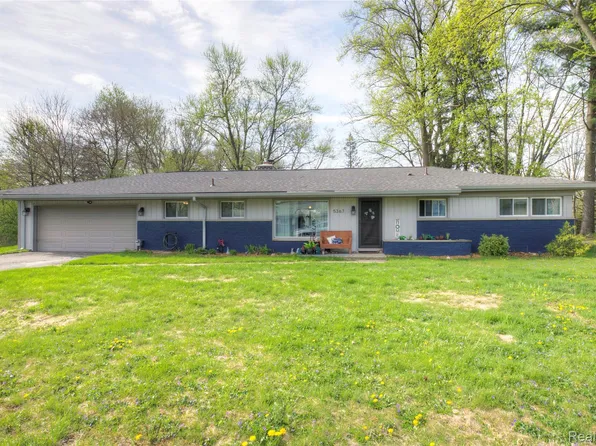 5367 Cambourne Pl, West Bloomfield, MI 48322