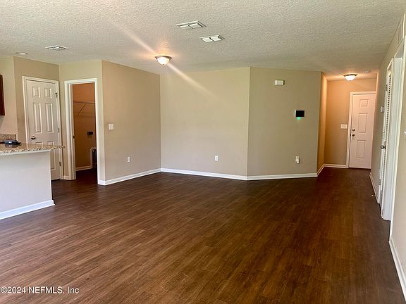 3rd image of 7834 HAMMOND Boulevard