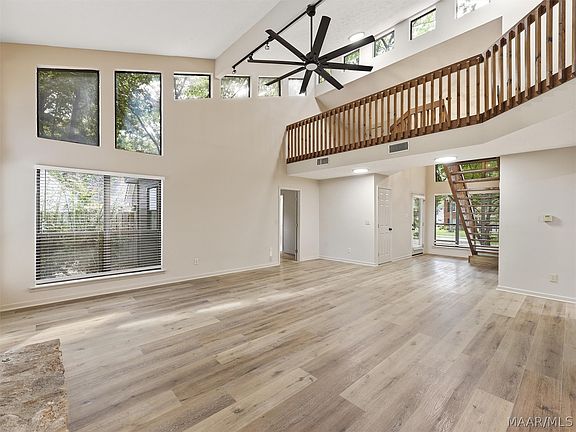 4th image of 6572 Luxembourg Cir