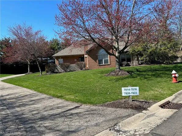 7816 Brittanny Dr NE, North Canton, OH 44720