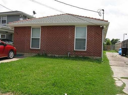 1st image of 436 39th St