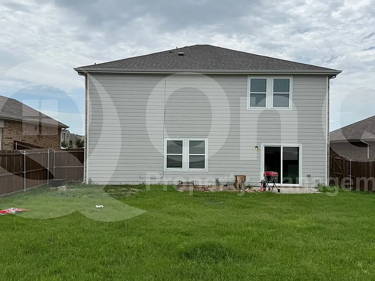 708 Bois D Arc Ln — Photo 22