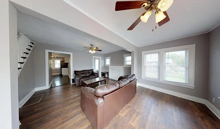 240 Lorraine Ave — Photo 5