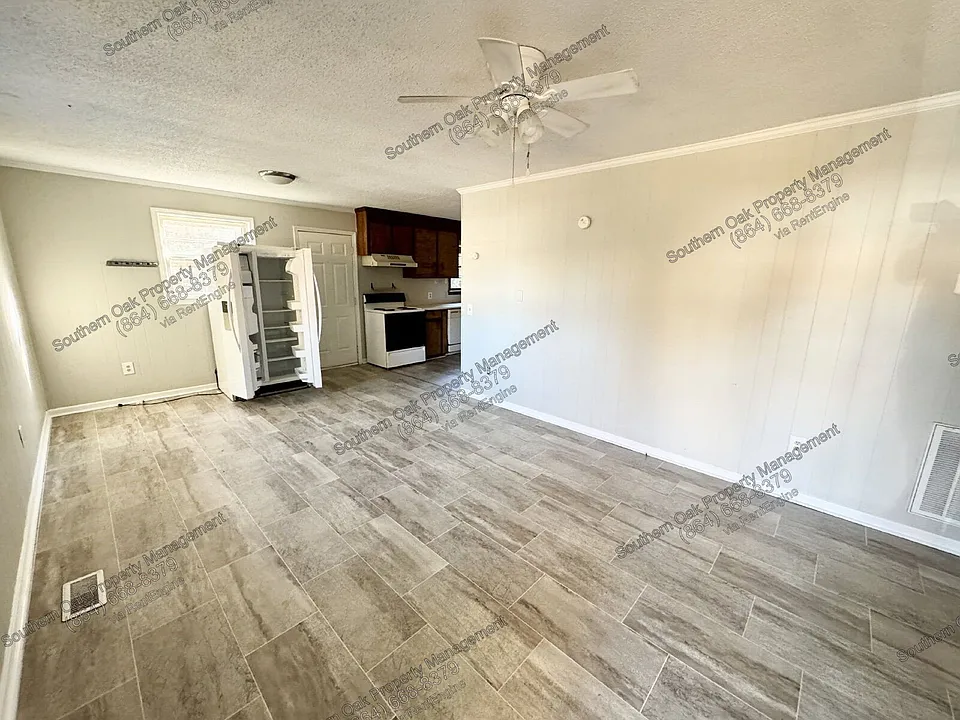 200 Holliday Ln #A