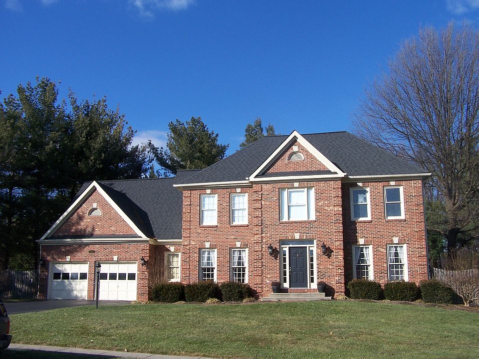 1st image of 732 Old Hunt Way