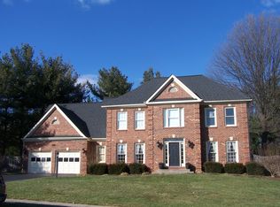 732 Old Hunt Way, Herndon, VA 20170