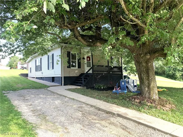 210 Academy St, New Lexington, OH 43764