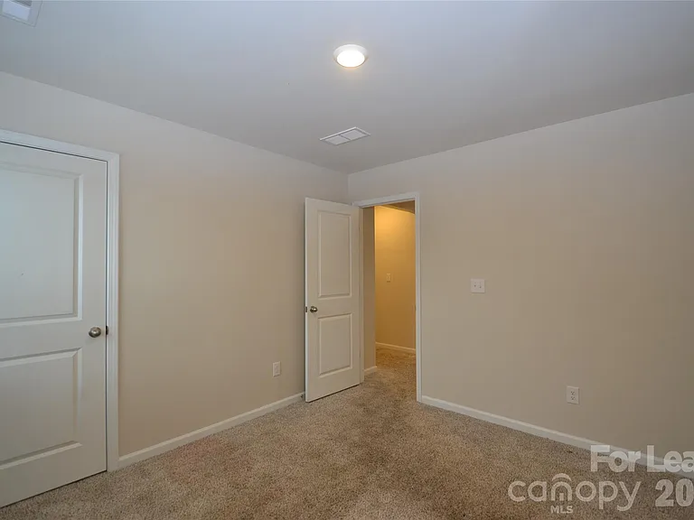 182 Guardian Gate Dr — Photo 17