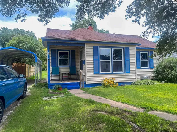 214 Stout St, Pratt, KS 67124