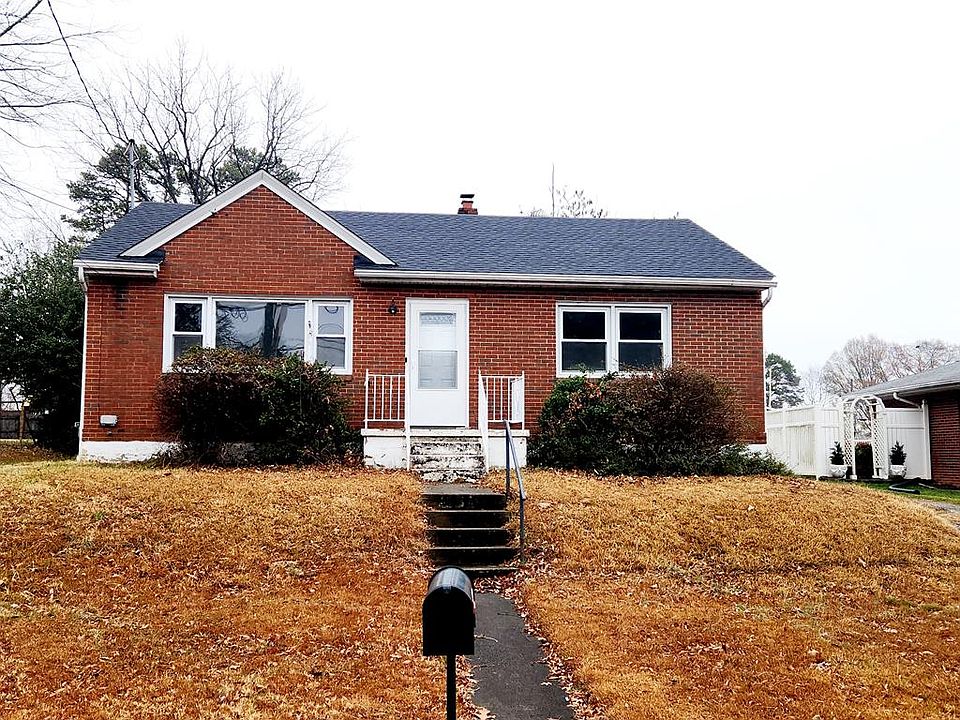 1st image of 236 Franklin Tpke