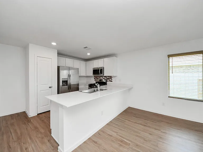 1607 Red Oak Dr — Photo 19
