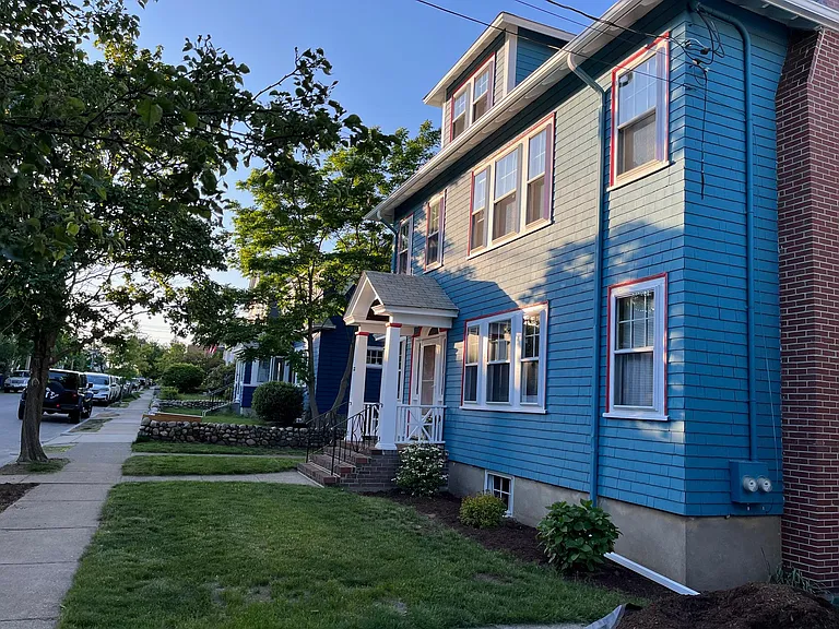 Front with garden