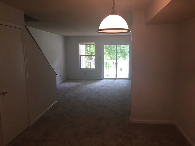 105 Kingsbury Dr #105 — Photo 6