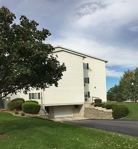 Exterior Underground Parking_05172019