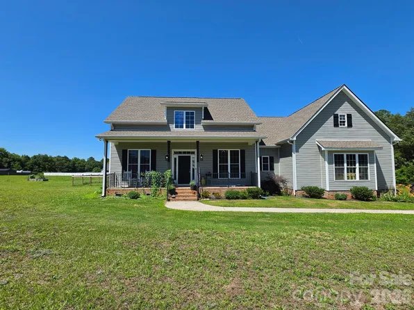 4653 Simpson Rd, Edgemoor, SC 29712