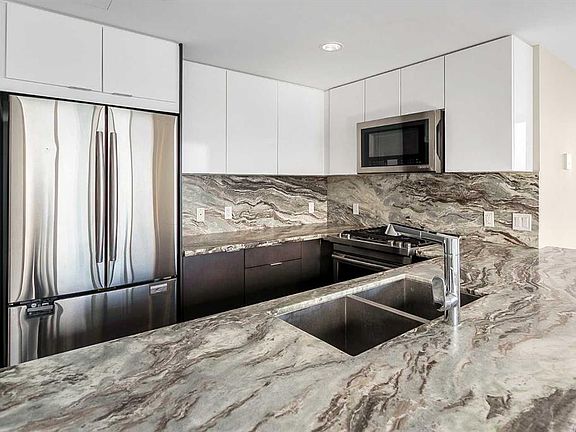 4th image of 510 S 6th Ave SE #2103