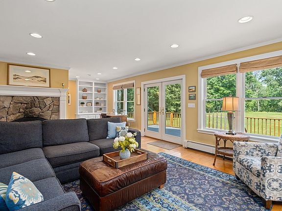 5th image of 175 Pelham Island Rd