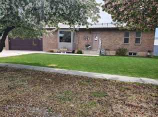 120 S Main St, Mona, UT 84645