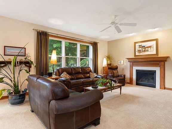 4th image of 125 Cassidy Ct