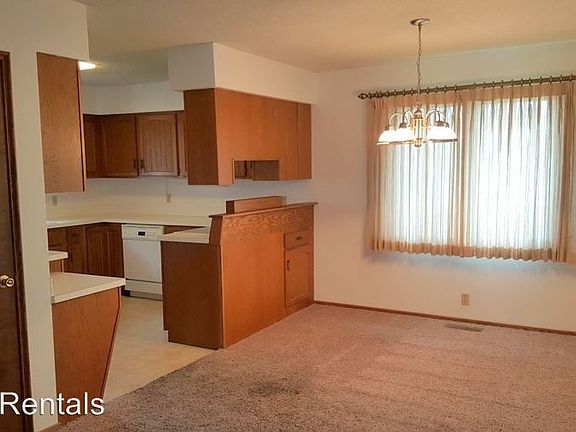 5th image of 3107 Nutmeg Ln Unit A
