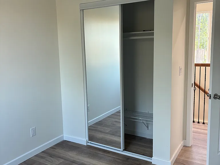 11721 Shoshone Ave — Photo 5