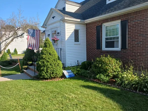 43 Vinal St, Revere, MA 02151