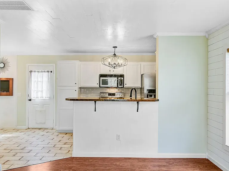 236 Emerald Isle Dr — Photo 14