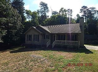 2906 Beville Forest Dr, Browns Summit, NC 27214