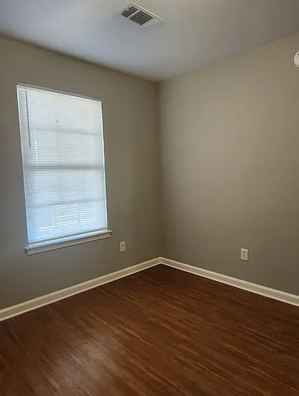 120 Butterfield Xing — Photo 11