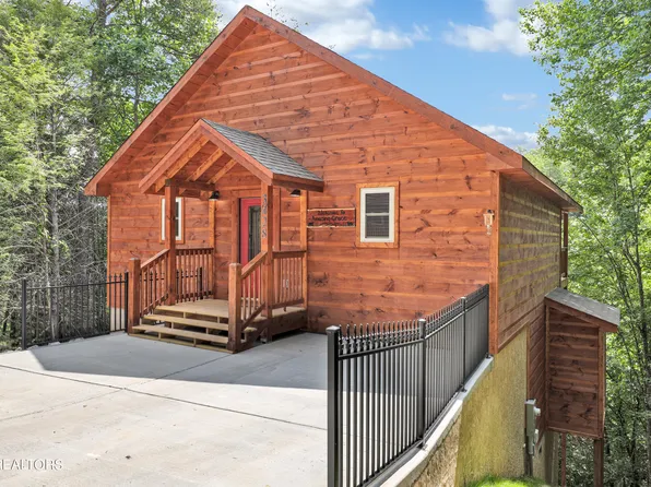 3428 Pebble Stone Way, Pigeon Forge, TN 37863