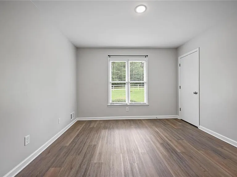 410 Hickory Walk — Photo 21