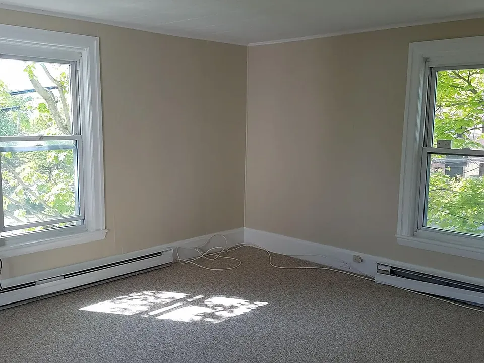 30 Mount Pleasant Ave #2L