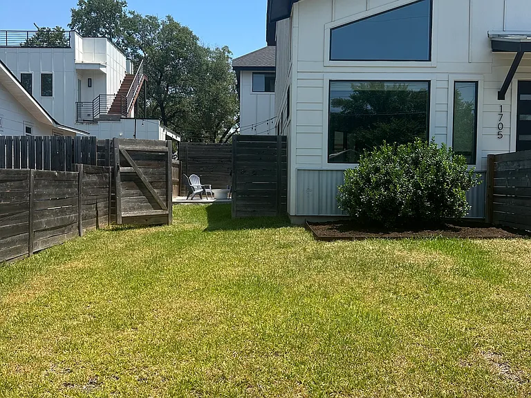 1705 Cedar Ave #1 — Photo 21