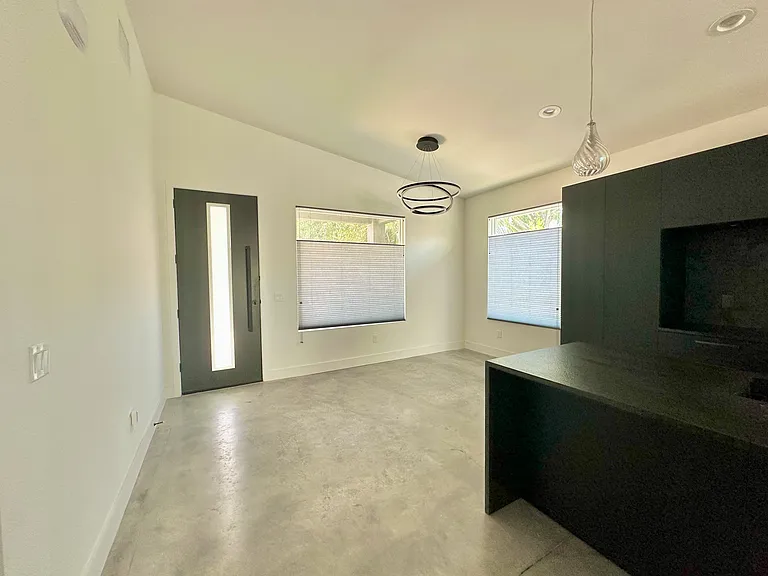 2835 Fairfield Ave S — Photo 10